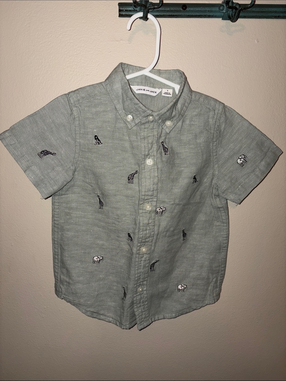 Janie and Jack Sage Green Short-Sleeve Button-Down with Animal Embroidery